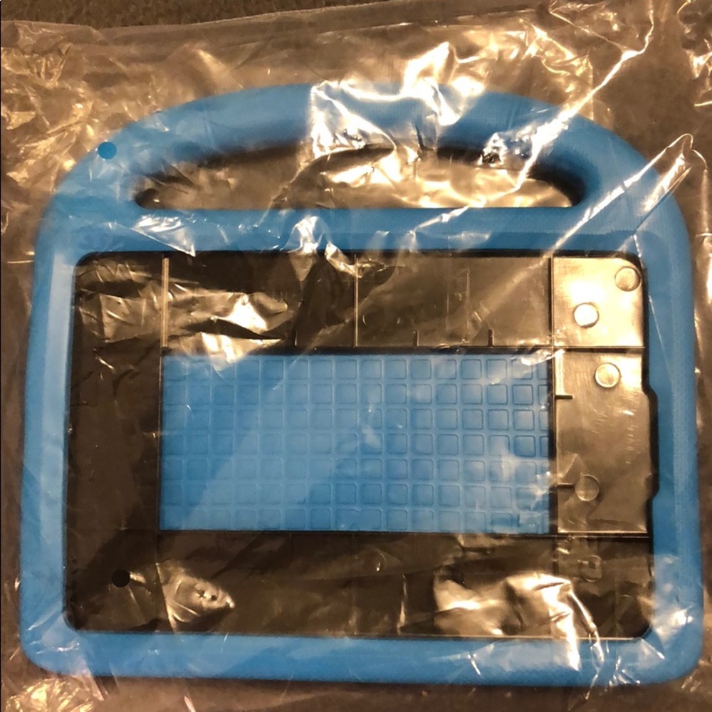 NWT iPad mini case